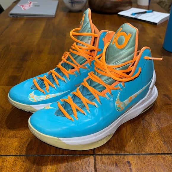2013 Nike KD V “Easter” basketball shoes - Picture 1 of 8